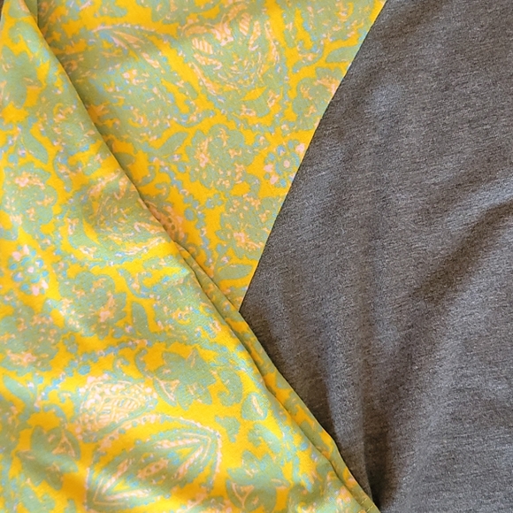 Lularoe Randy Top - Picture 3 of 4